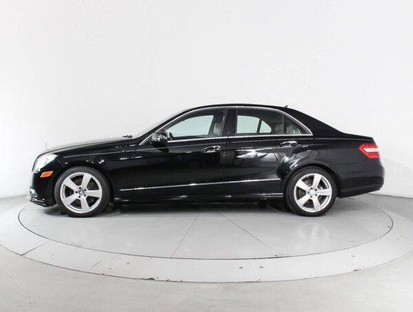 2011 Mercedese Benz E350 4matic  (Black)