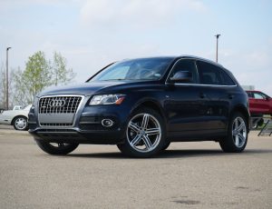 2011 Audi Q5 Quatro (Dark Blue)